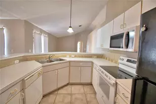 1060 Dudley Dr, Kissimmee, FL 34758 - Photo 9