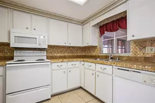 20168 Edgewater Dr, Port Charlotte, FL 33952 - Photo 9