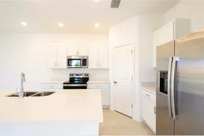 7609 Waterscape Drive, Groveland, FL 34736 - Photo 21
