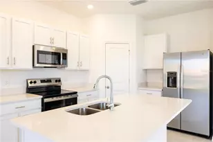 7609 Waterscape Dr, Groveland, FL 34736 - Photo 23