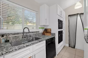 12620 Parkbury Dr, Orlando, FL 32828 - Photo 9