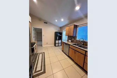 321 River Chase Drive, Orlando, FL 32807 - Photo 5