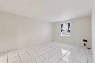 9122 Tudor Dr, Tampa, FL 33615 - Photo 13