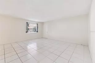 9122 Tudor Dr, Tampa, FL 33615 - Photo 5