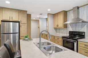 25800 Blue Lakes Dr, Paisley, FL 32767 - Photo 9