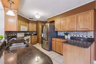 28228 Tammi Dr, Tavares, FL 32778 - Photo 5