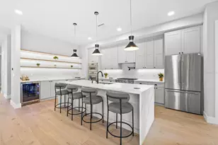 902 Shady Ln Dr, Orlando, FL 32804 - Photo 3