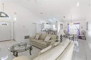 2384 Flamingo Lakes Dr, Kissimmee, FL 34743 - Photo 7