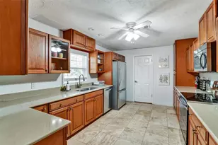 7716 Dartmouth Ave N, Saint Petersburg, FL 33710 - Photo 17