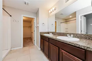 3814 Kearsney Abbey Cir, Dover, FL 33527 - Photo 9