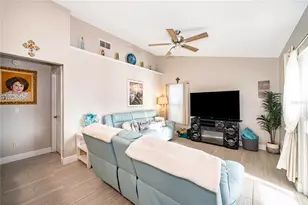 702 Via Bianca Dr, Davenport, FL 33896 - Photo 13