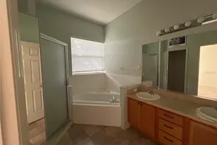 24345 Amberleaf Ct, Leesburg, FL 34748 - Photo 9