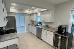 5219 Bimini Dr, Bradenton, FL 34210 - Photo 9