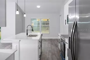 1438 Seeley Cir NW, Palm Bay, FL 32907 - Photo 5