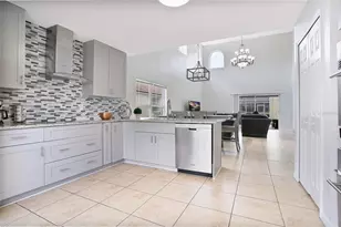 316 Buckingham Cir, Davenport, FL 33897 - Photo 15