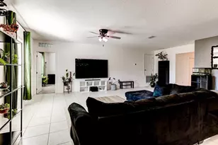 907 Marquette Ct, Deltona, FL 32725 - Photo 5