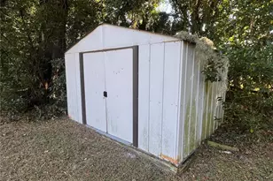 230 S Center St, Pierson, FL 32180 - Photo 21