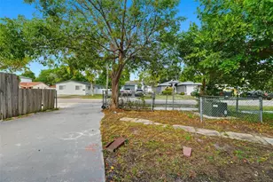 5735 Hayes St, Hollywood, FL 33021 - Photo 35