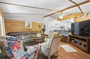 843 Cr 484, Lake Panasoffkee, FL 33538 - Photo 5