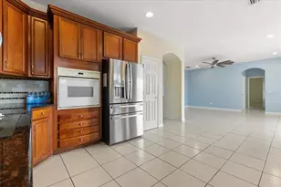 9005 Pinebreeze Dr, Riverview, FL 33578 - Photo 9