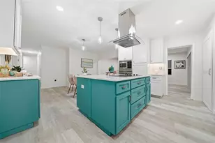 401 Greenview Dr, Brandon, FL 33510 - Photo 15