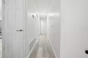 401 Greenview Dr, Brandon, FL 33510 - Photo 5