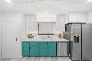 401 Greenview Dr, Brandon, FL 33510 - Photo 17