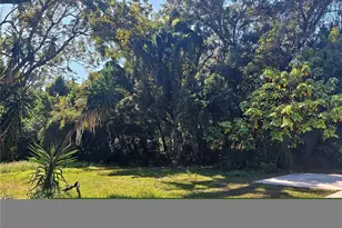 203 E 13th St, Apopka, FL 32703 - Photo 1