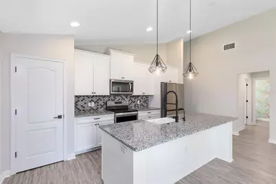 2049 Eldorado Court, Saint Cloud, FL 34771 - Photo 3