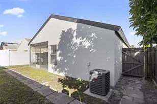 5444 Blueberry Dr, Orlando, FL 32811 - Photo 23