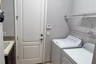 10459 Stapeley Dr, Orlando, FL 32832 - Photo 37