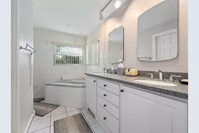 2250 Spring Lake Circle, Saint Cloud, FL 34771 - Photo 9