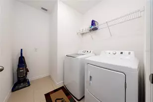 669 Jupiter Beach Rd, Groveland, FL 34736 - Photo 9