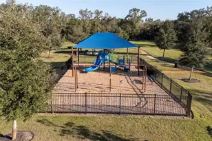 669 Jupiter Beach Rd, Groveland, FL 34736 - Photo 31
