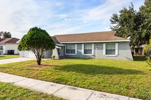 387 Iowa Woods Cir W, Orlando, FL 32824 - Photo 3