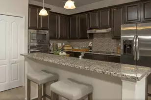 10183 White Magnolia Sq, Thonotosassa, FL 33592 - Photo 9