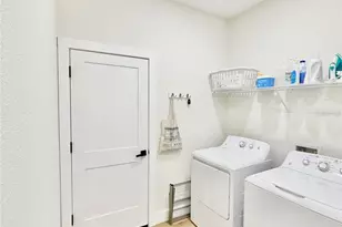 5347 Antoinette St, Sarasota, FL 34232 - Photo 9