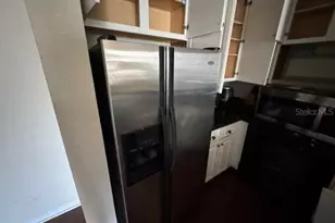 9729 Meadow Field Cir, Tampa, FL 33626 - Photo 3