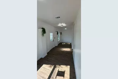 1118 E Linebaugh Avenue, Tampa, FL 33612 - Photo 27