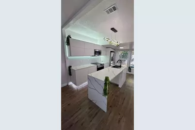 1118 E Linebaugh Avenue, Tampa, FL 33612 - Photo 15