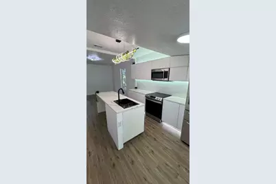 1118 E Linebaugh Avenue, Tampa, FL 33612 - Photo 13