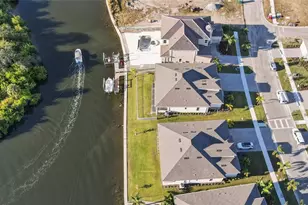 1088 Signet Dr, Apollo Beach, FL 33572 - Photo 43