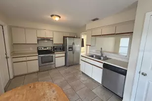 1429 Covington Ct, Lake Wales, FL 33853 - Photo 5