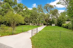 38341 Palm Grove Dr, Zephyrhills, FL 33542 - Photo 3