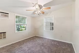 38341 Palm Grove Dr, Zephyrhills, FL 33542 - Photo 11