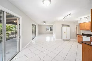 4260 Narvarez Way S, Saint Petersburg, FL 33712 - Photo 7