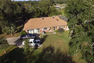 35412 Crescent Dr, Fruitland Park, FL 34731 - Photo 3