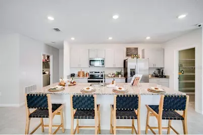 7460 Sandstone Drive, Groveland, FL 34736 - Photo 9