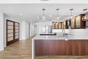 800 Collany Rd, Saint Petersburg, FL 33715 - Photo 13