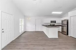 2891 Richmond Ave, Sanford, FL 32773 - Photo 3